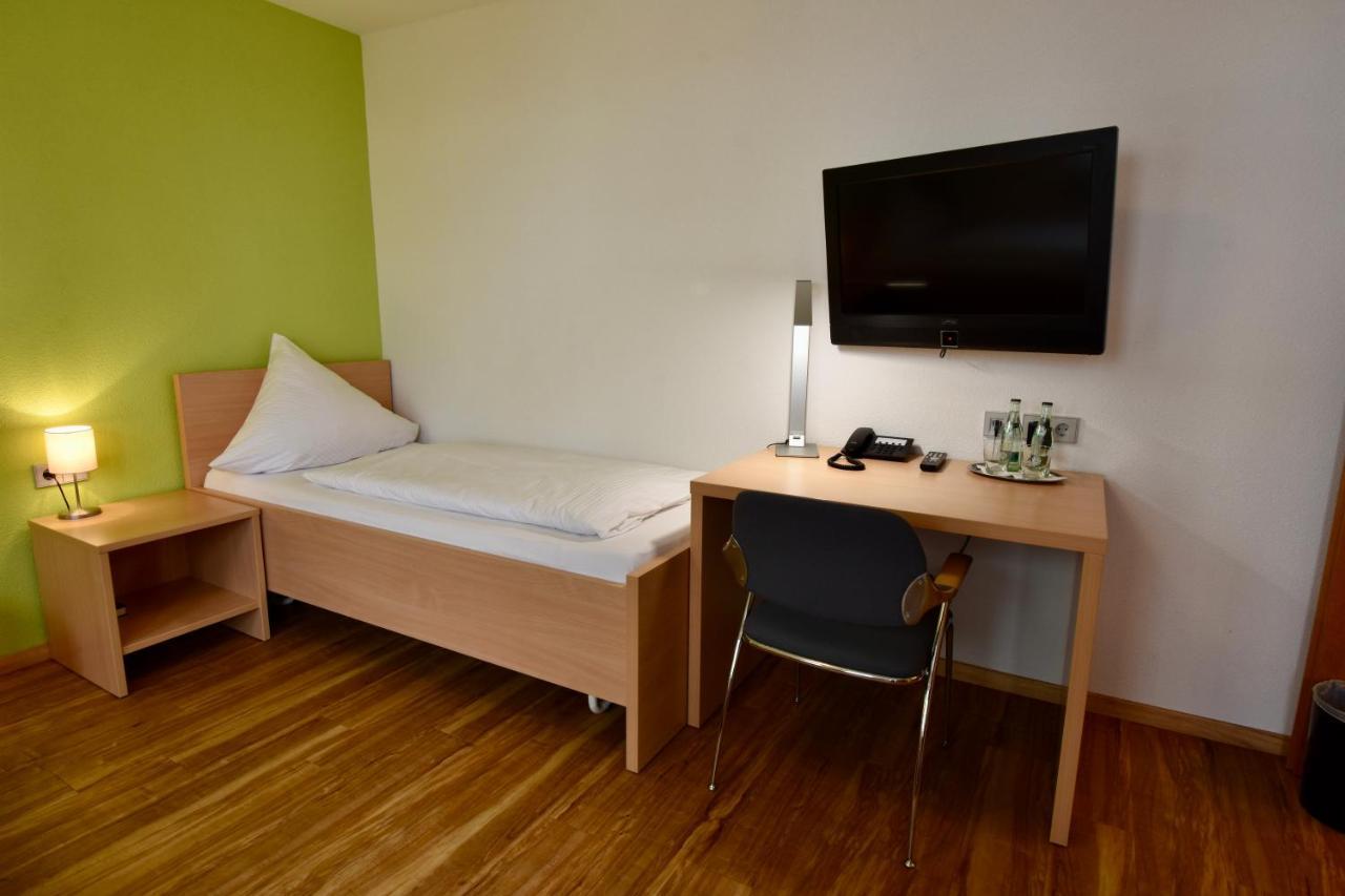 Hotel Kranz กอทท์มาดิงเกน ภายนอก รูปภาพ